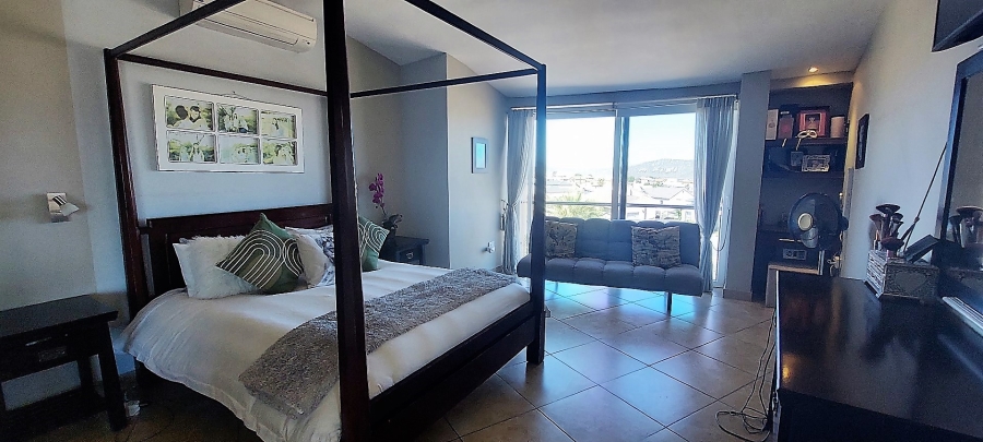 5 Bedroom Property for Sale in Myburgh Park Western Cape